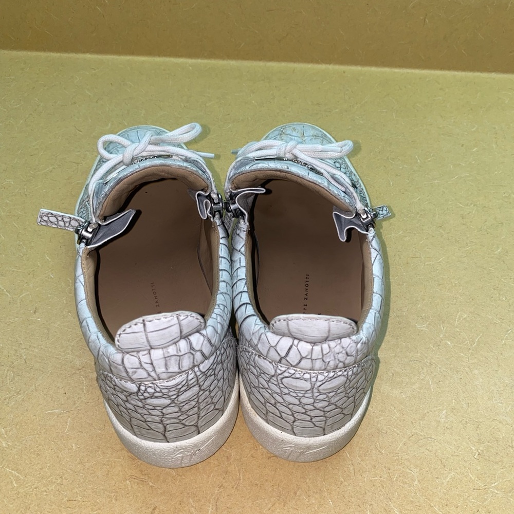 Giuseppe Zanotti - Picture 2 of 11